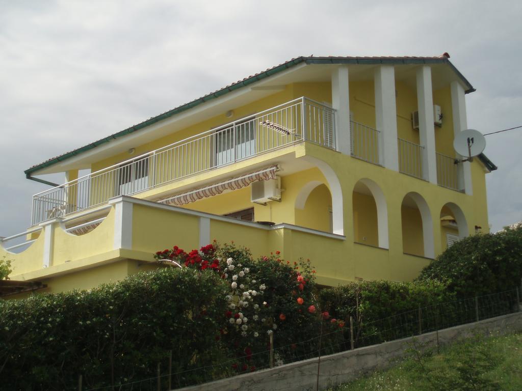 Apartments Roza Miškovići 外观 照片