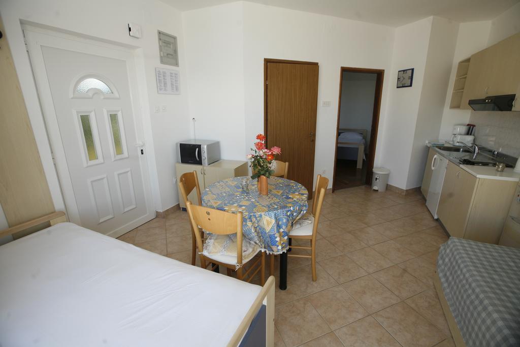 Apartments Roza Miškovići 外观 照片