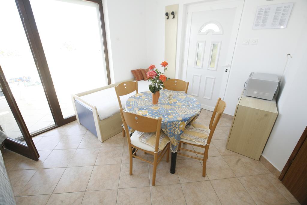Apartments Roza Miškovići 外观 照片